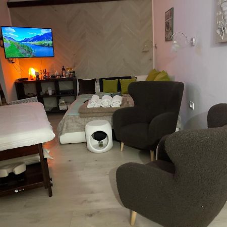 Regina Delux Apartman Gyula Extérieur photo