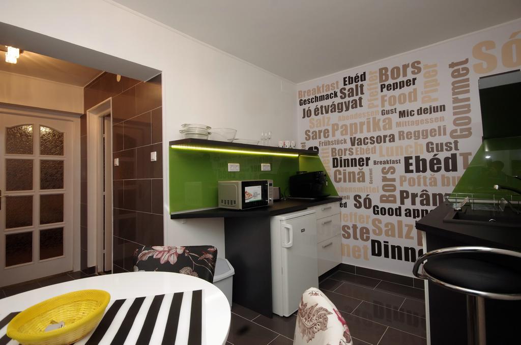Regina Delux Apartman Gyula Extérieur photo