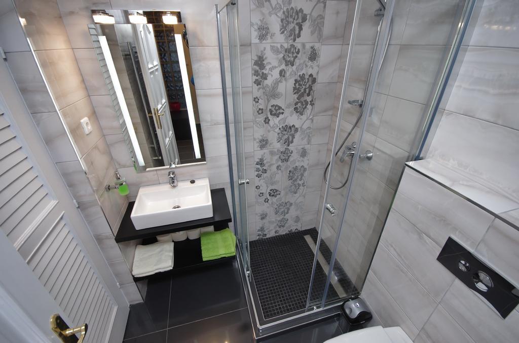 Regina Delux Apartman Gyula Extérieur photo